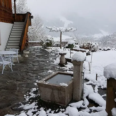 Bergluft Bed & Breakfast Lenk